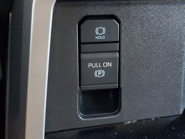 2022 Toyota Tundra 2WD SR5