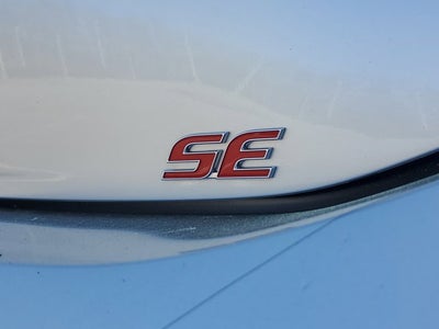 2025 Toyota Corolla Hatchback SE