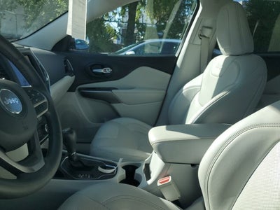 2022 Jeep Cherokee Latitude Lux