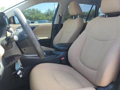 2019 Toyota RAV4 LE