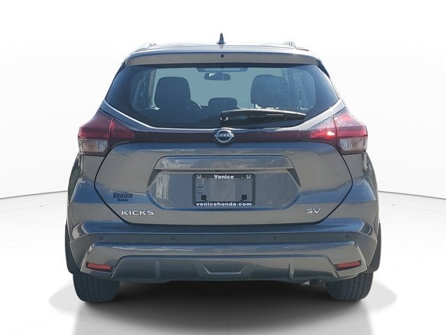 2022 Nissan Kicks SV
