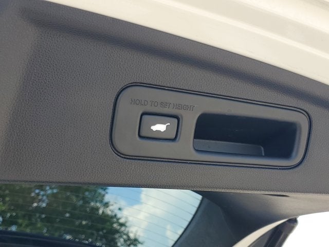 2022 Acura MDX w/Advance Package
