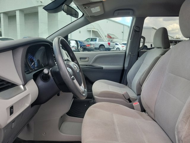 2020 Toyota Sienna L