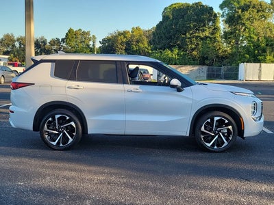 2024 Mitsubishi Outlander SEL