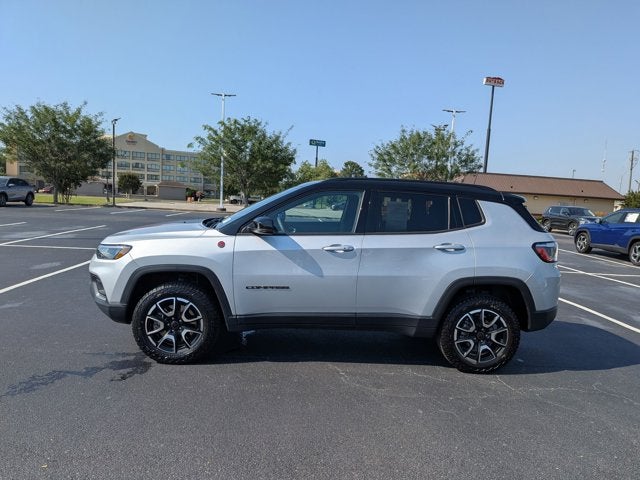 2025 Jeep Compass Trailhawk
