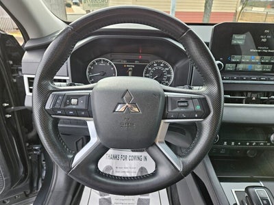 2024 Mitsubishi Outlander SE