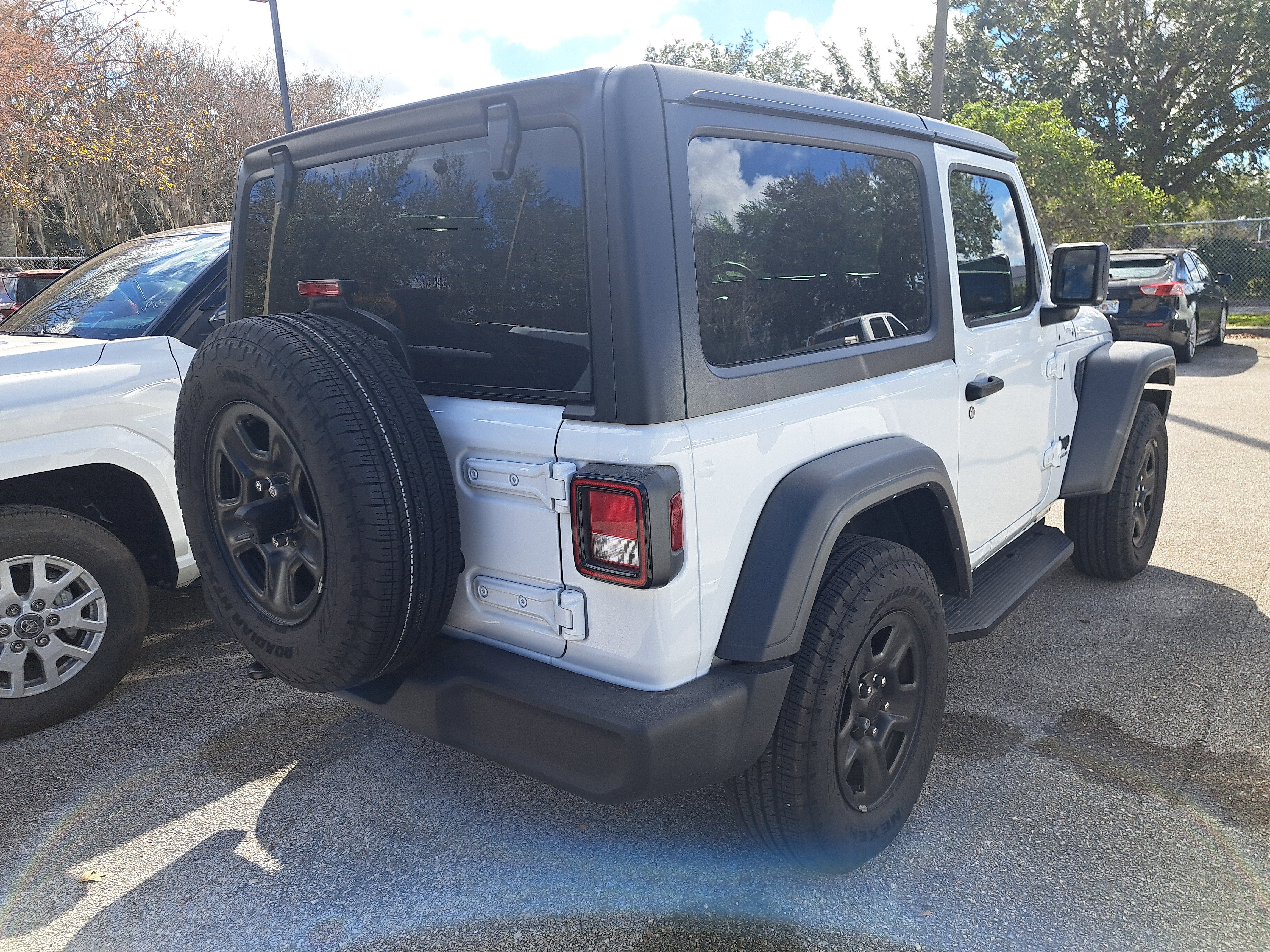 2025 Jeep Wrangler Sport