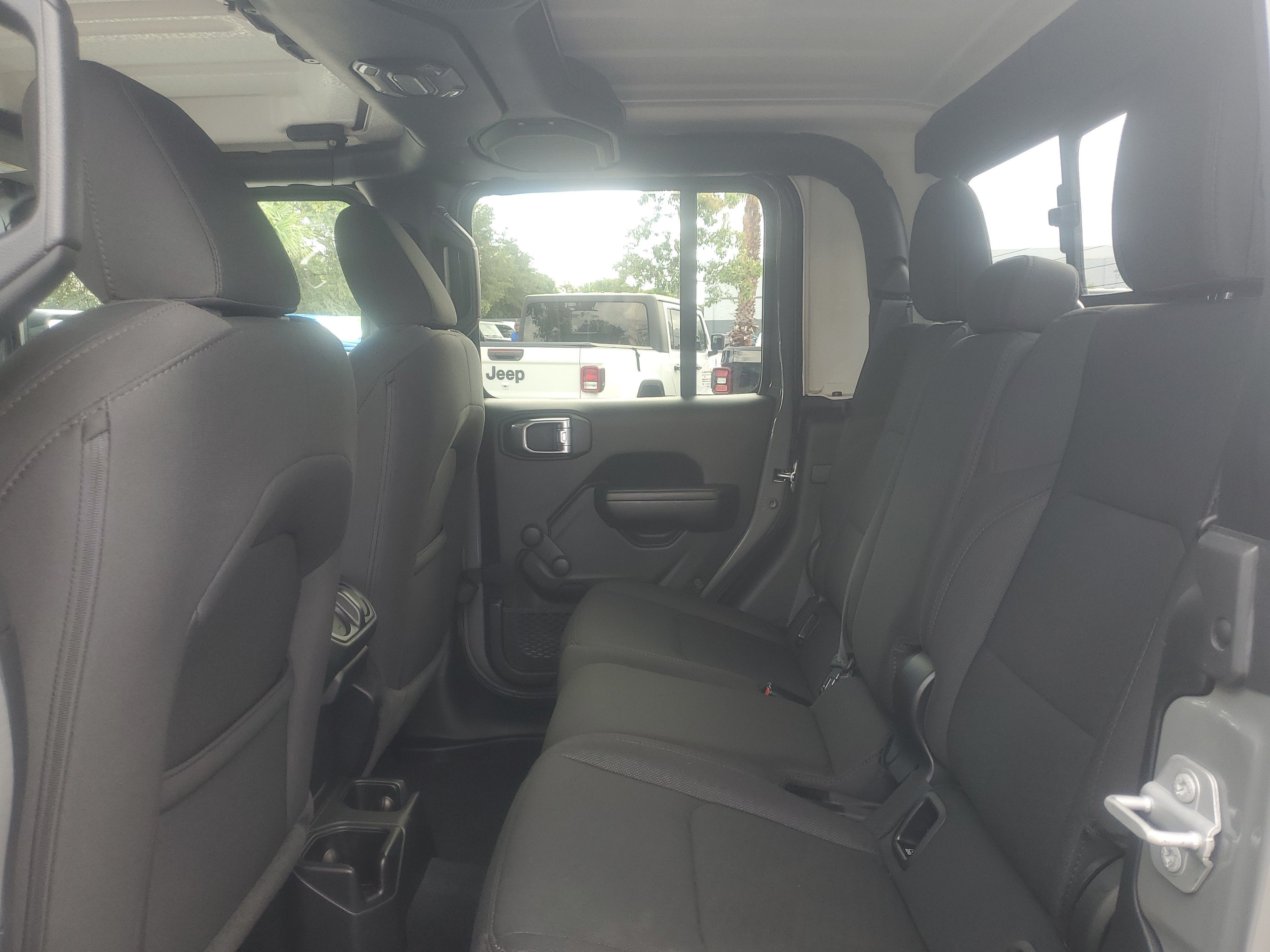 2021 Jeep Gladiator Willys Sport