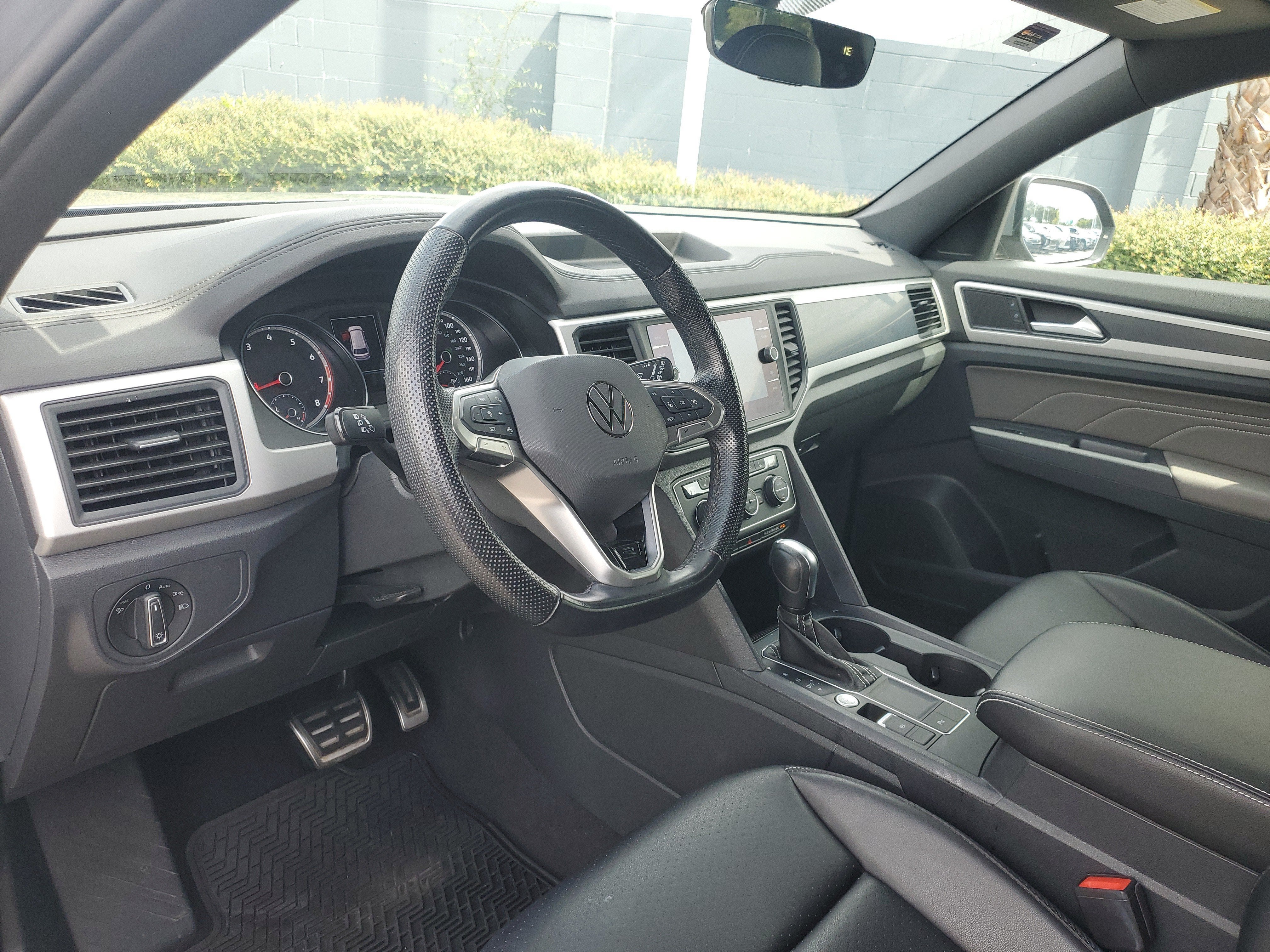 2021 Volkswagen Atlas Cross Sport 3.6L V6 SE w/Technology R-Line