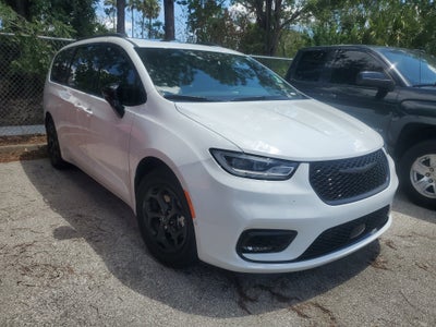 2025 Chrysler Pacifica Hybrid Premium S Appearance Pkg