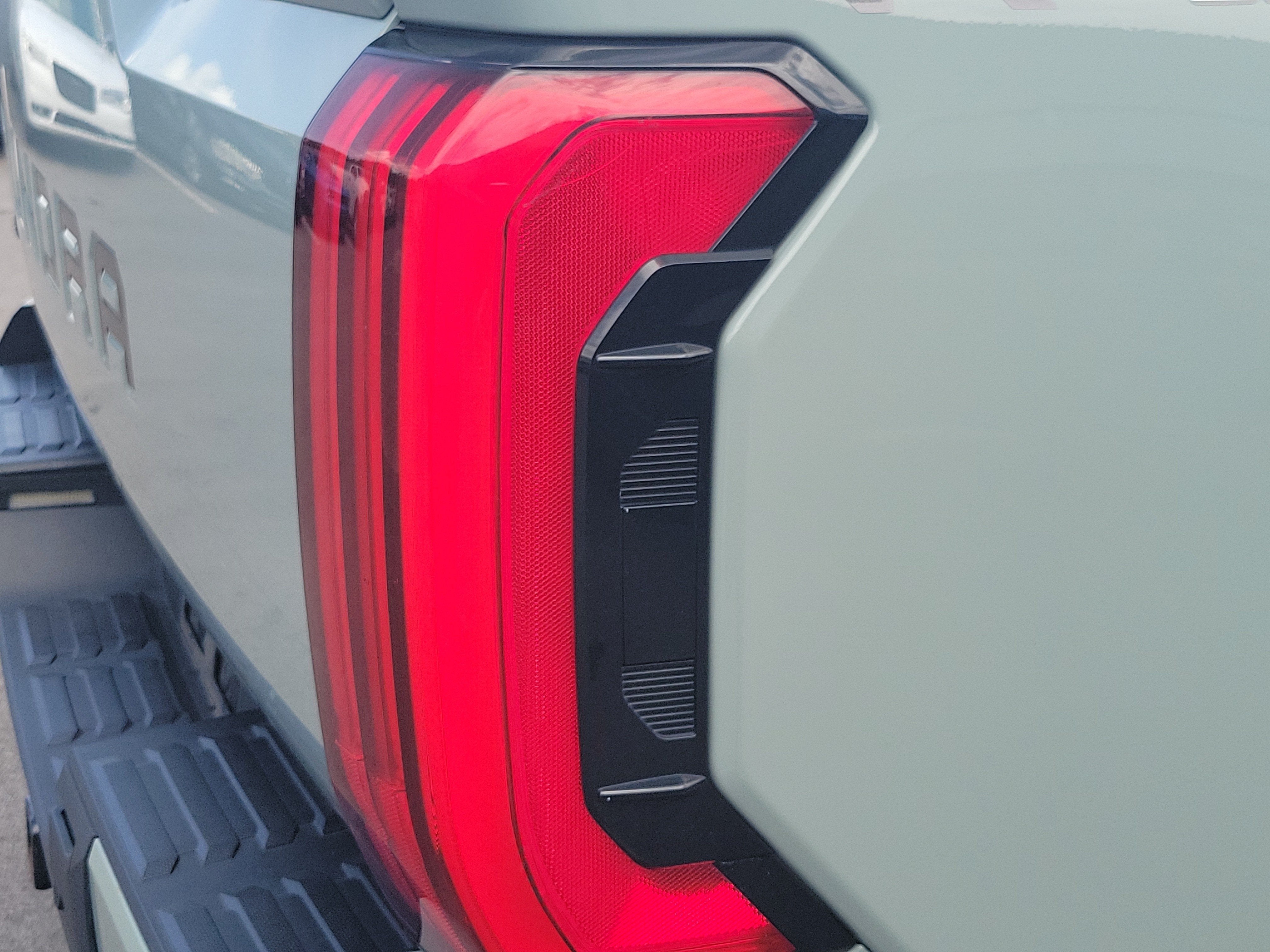 2022 Toyota Tundra 4WD SR5