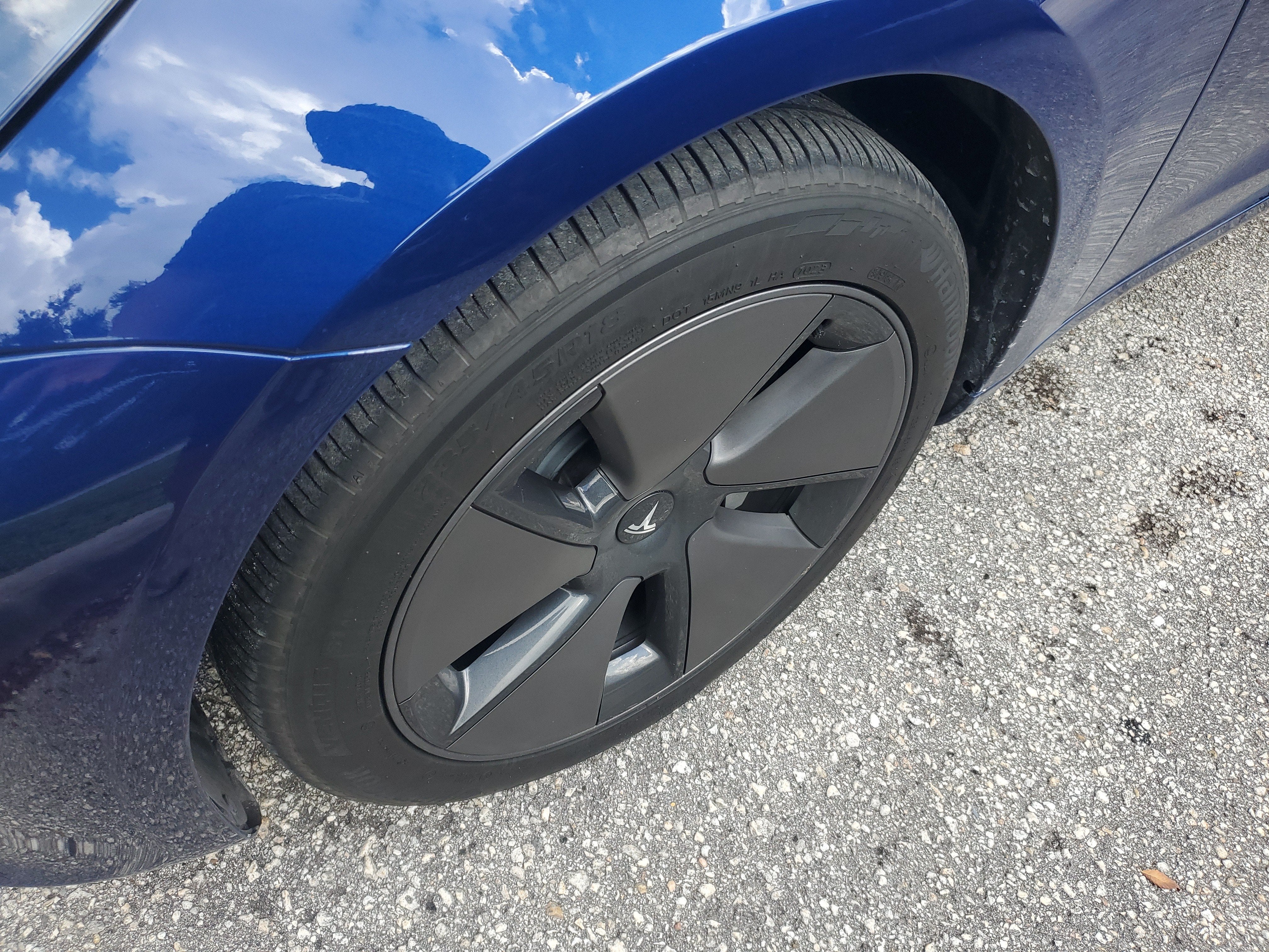 2023 Tesla Model 3 Base