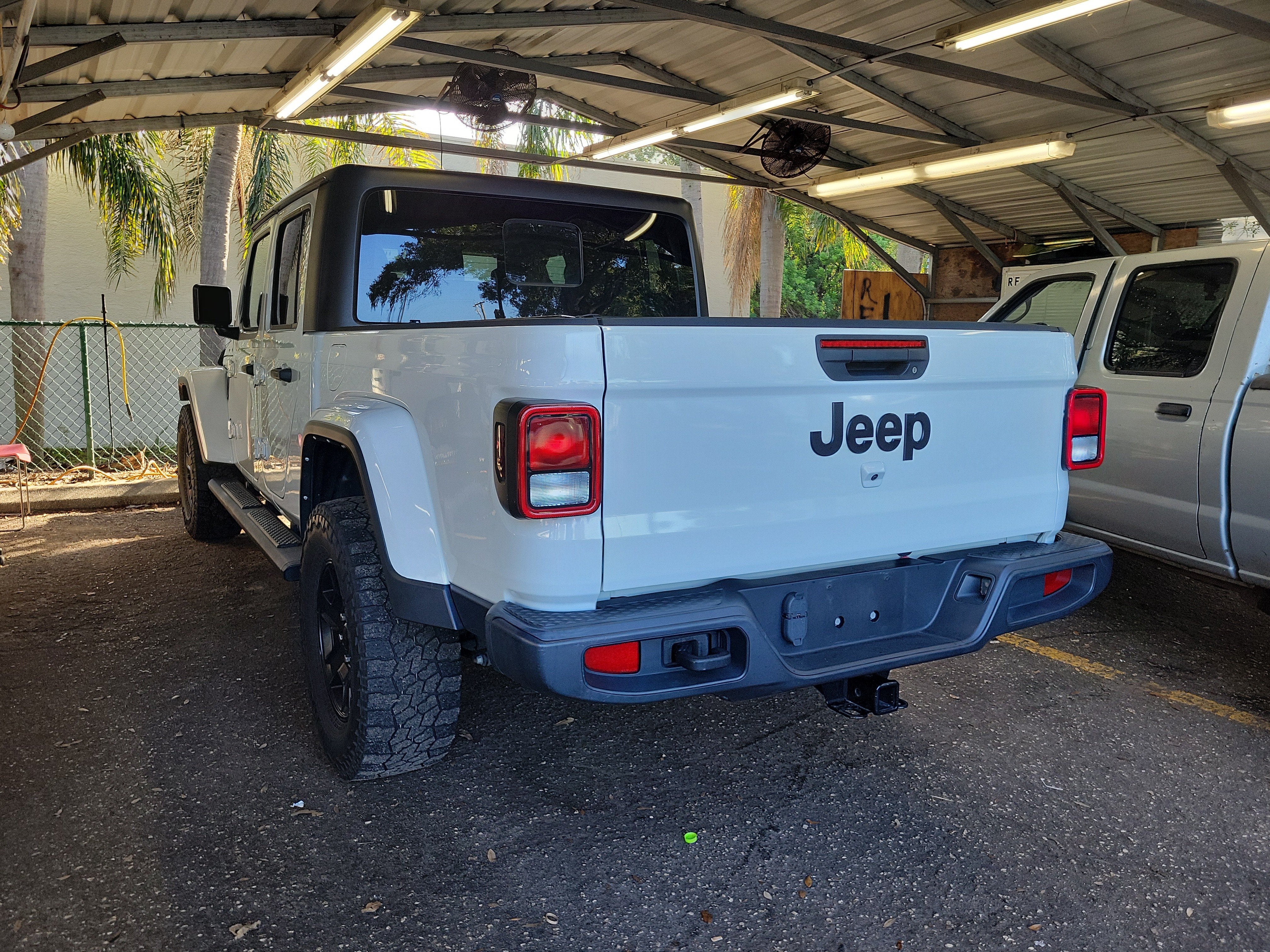 2022 Jeep Gladiator Sport S