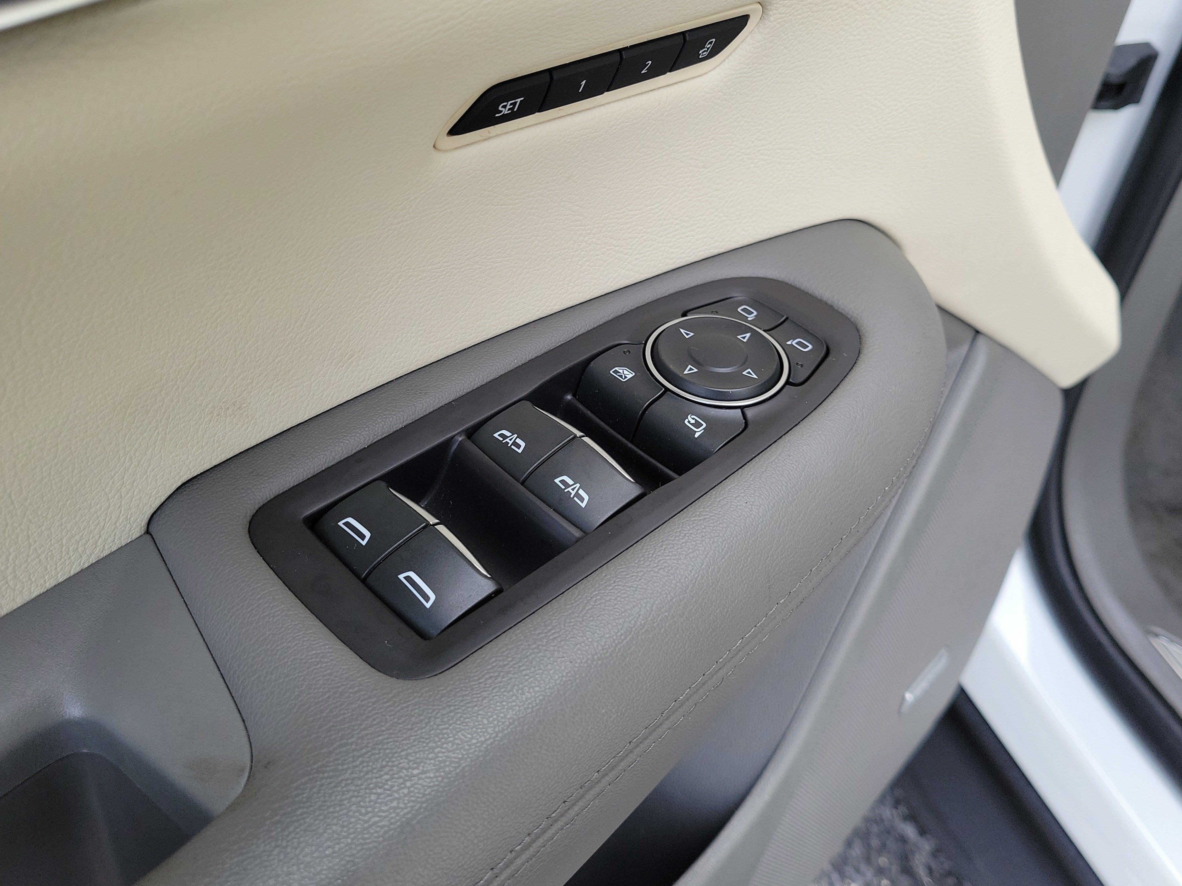 2022 Cadillac XT5 FWD Premium Luxury