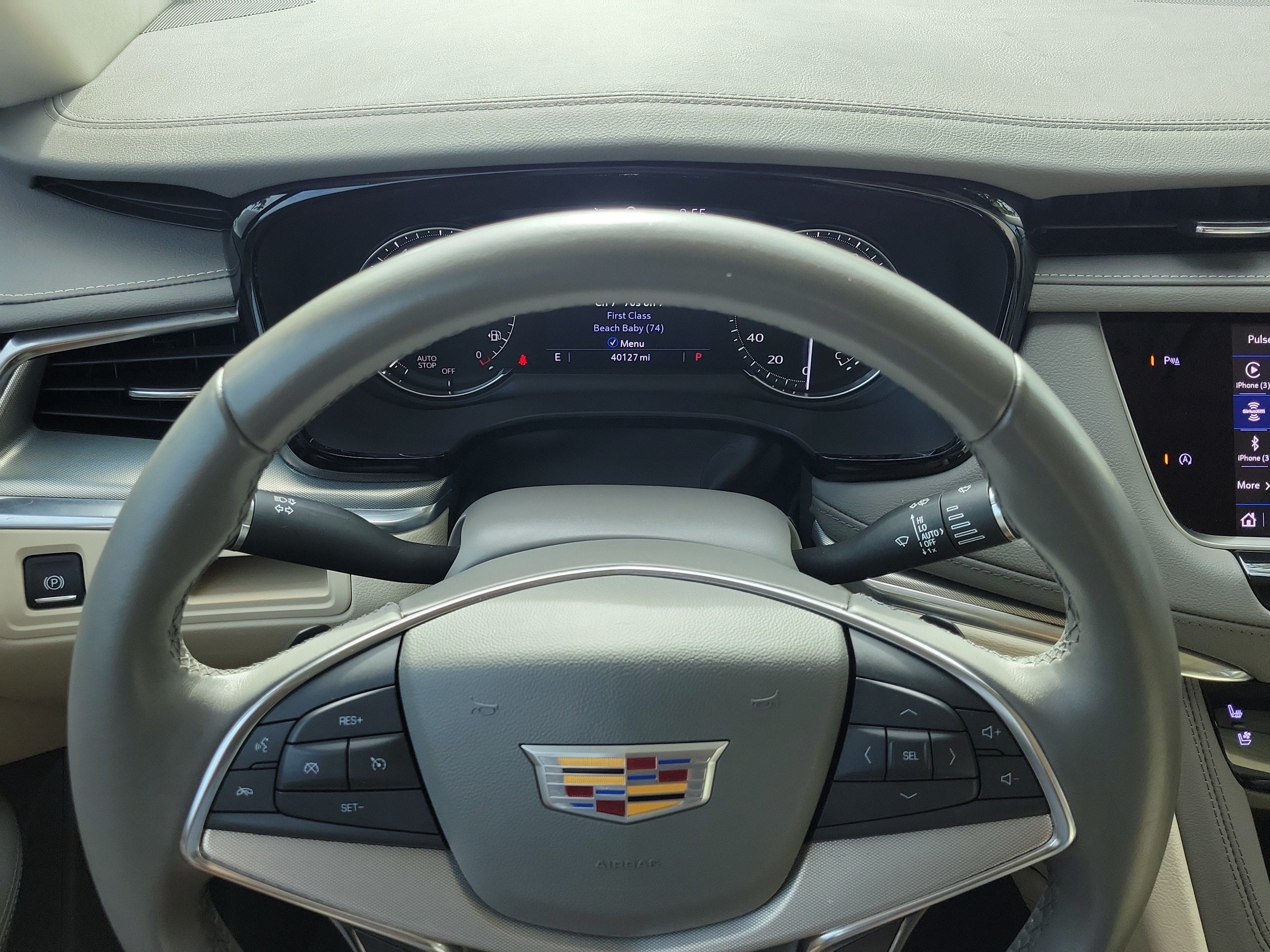 2022 Cadillac XT5 FWD Premium Luxury