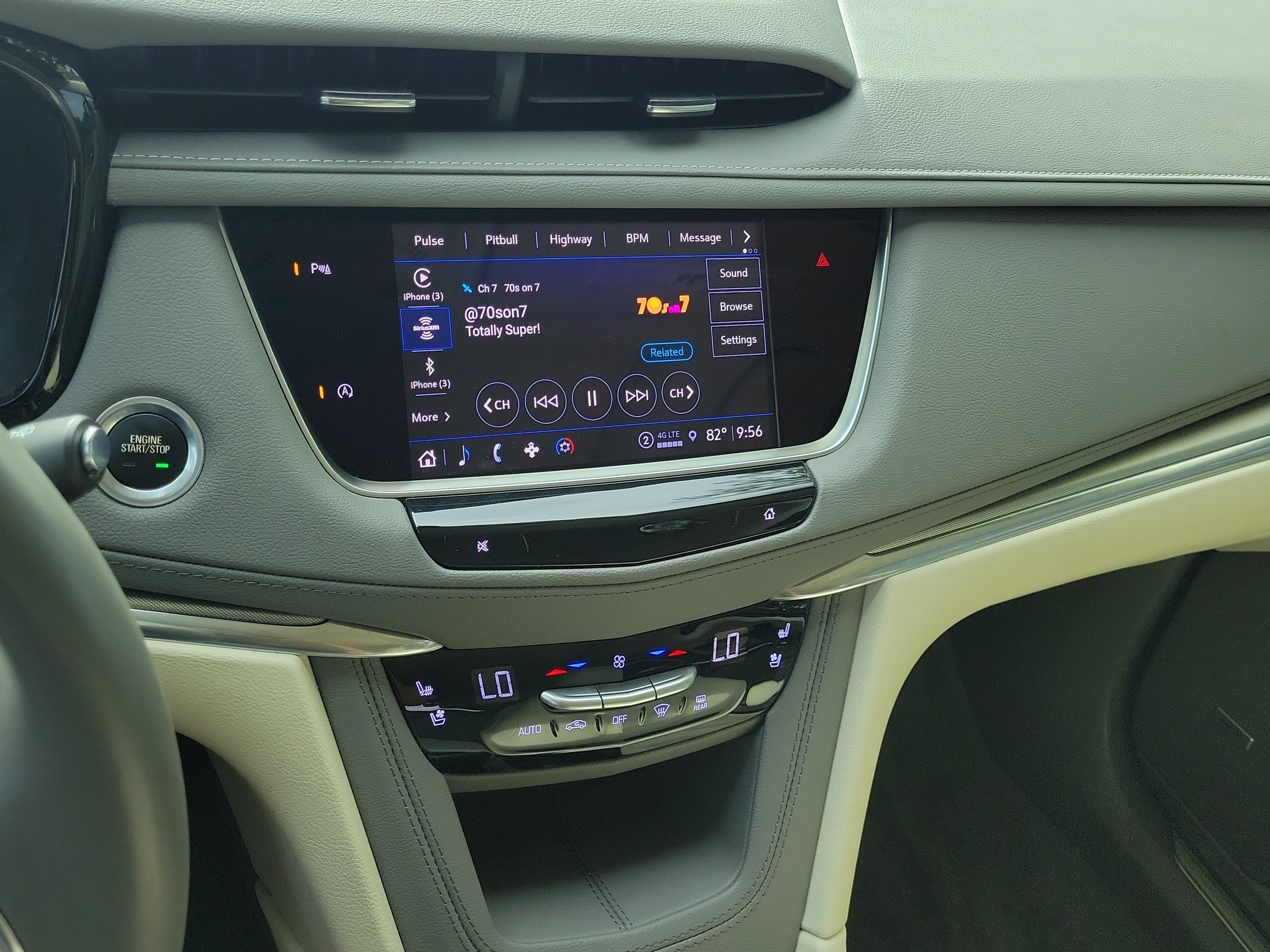 2022 Cadillac XT5 FWD Premium Luxury