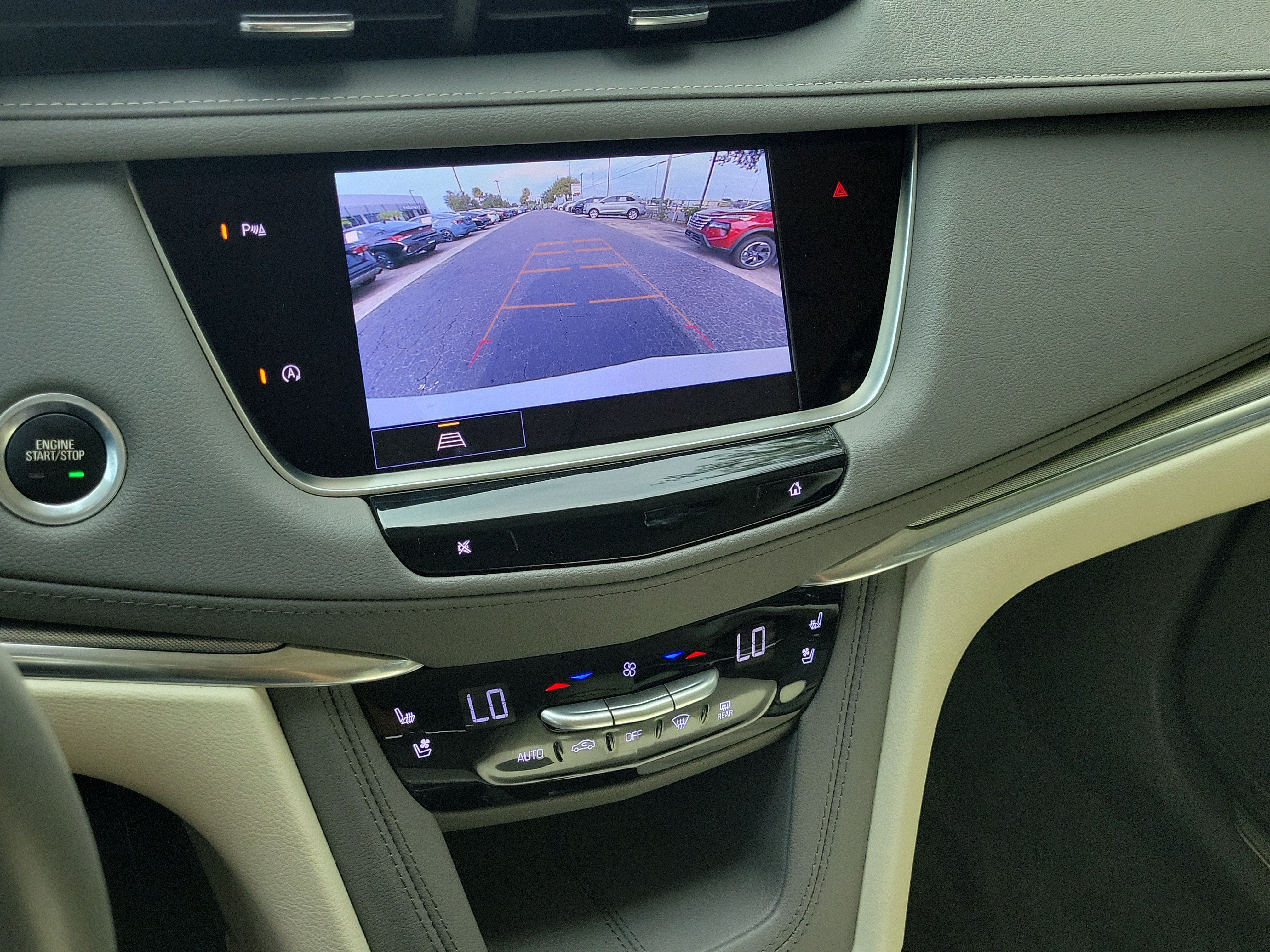 2022 Cadillac XT5 FWD Premium Luxury