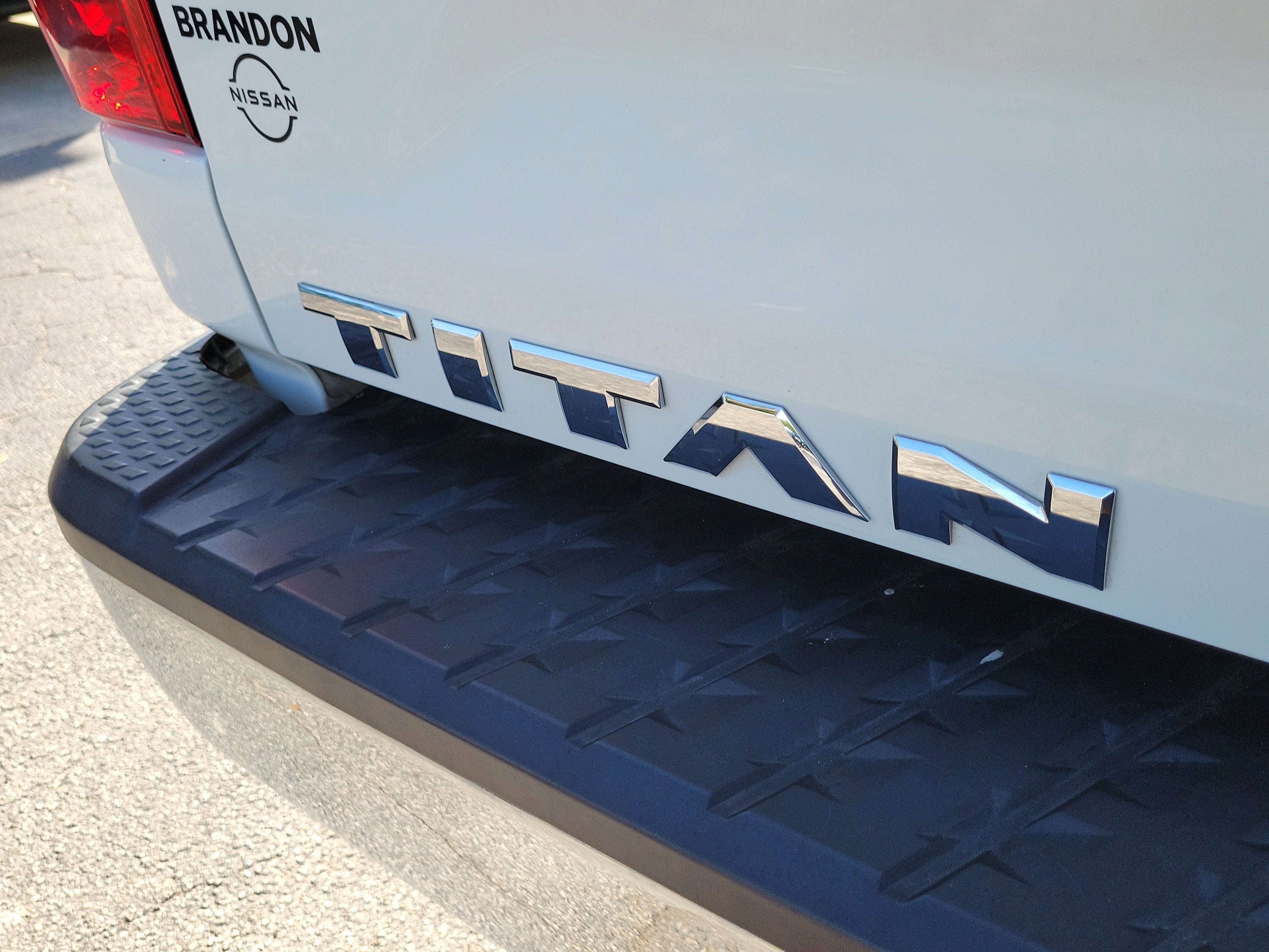 2017 Nissan Titan SV