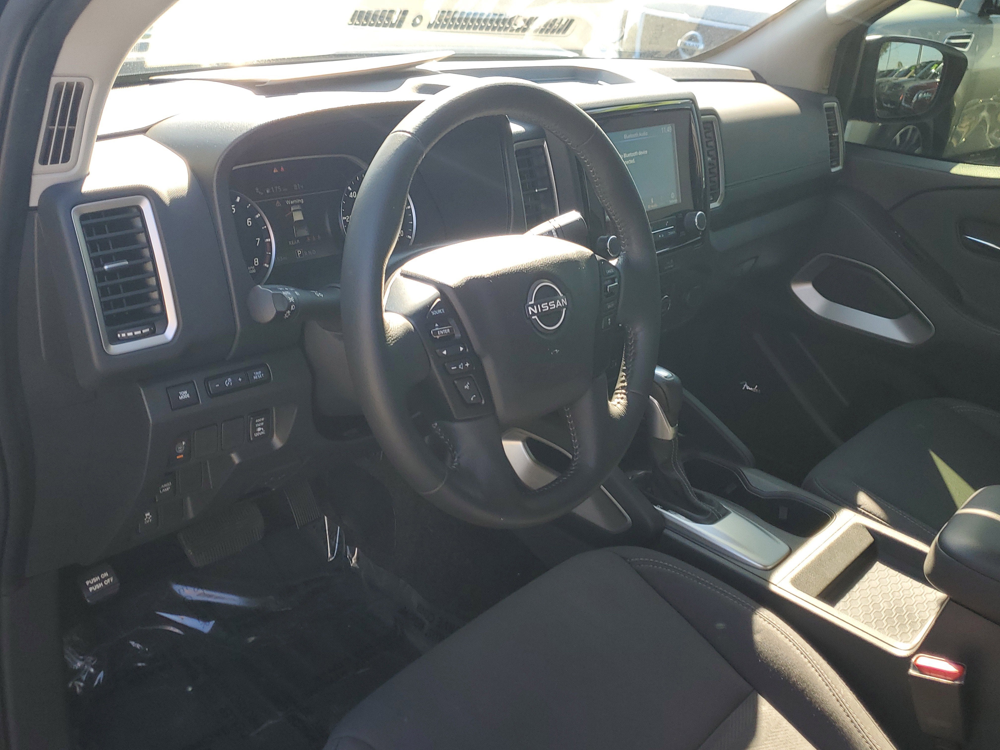 2024 Nissan Frontier SV