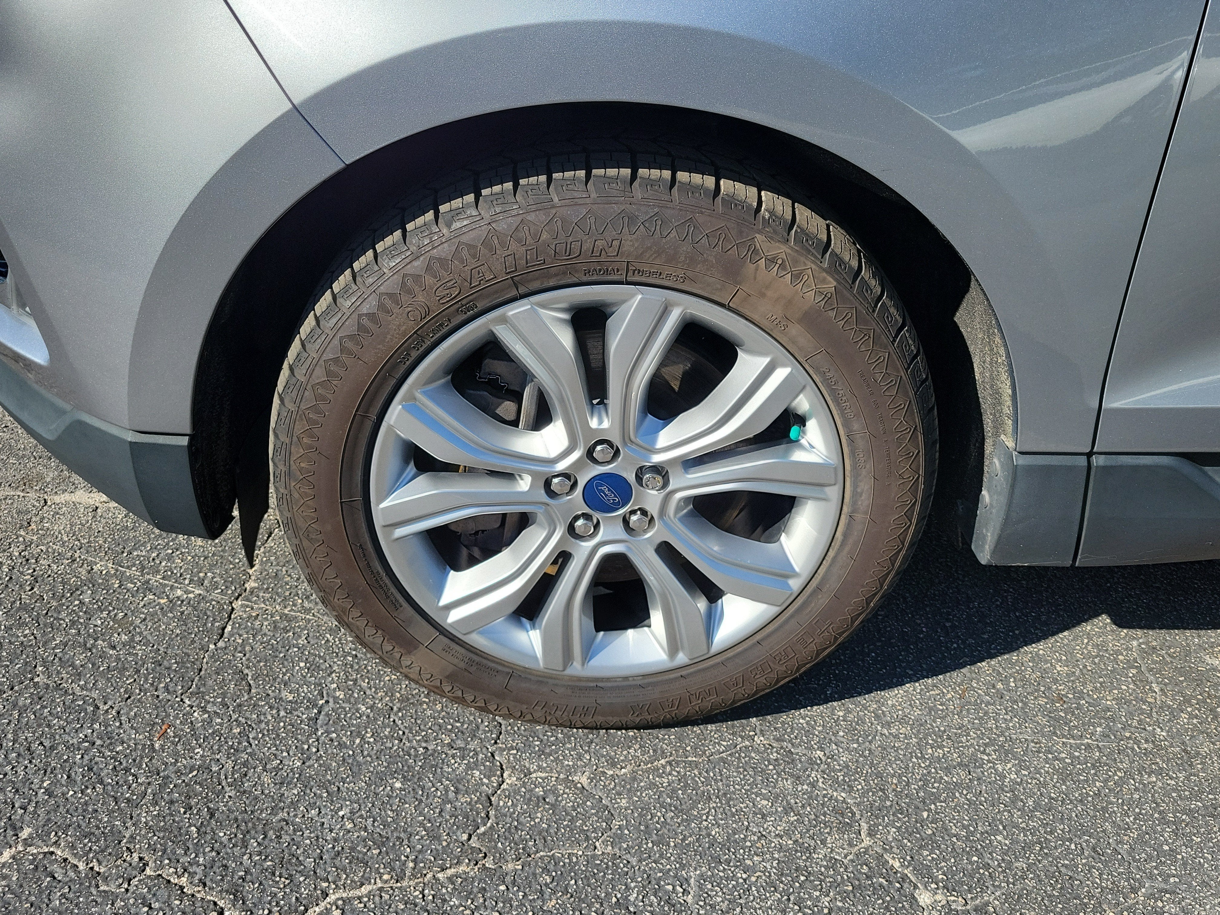 2022 Ford Edge Titanium