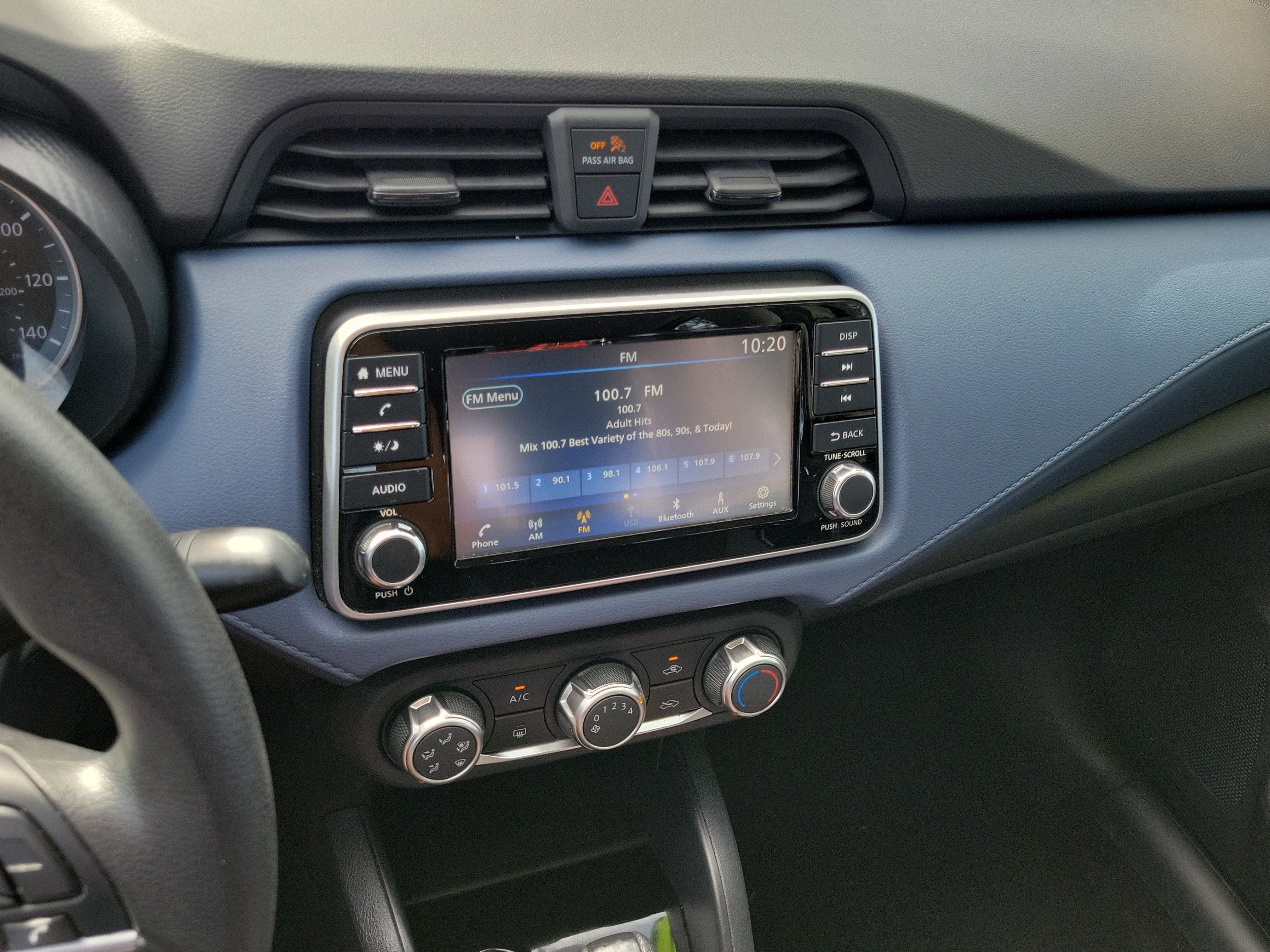 2024 Nissan Versa SV
