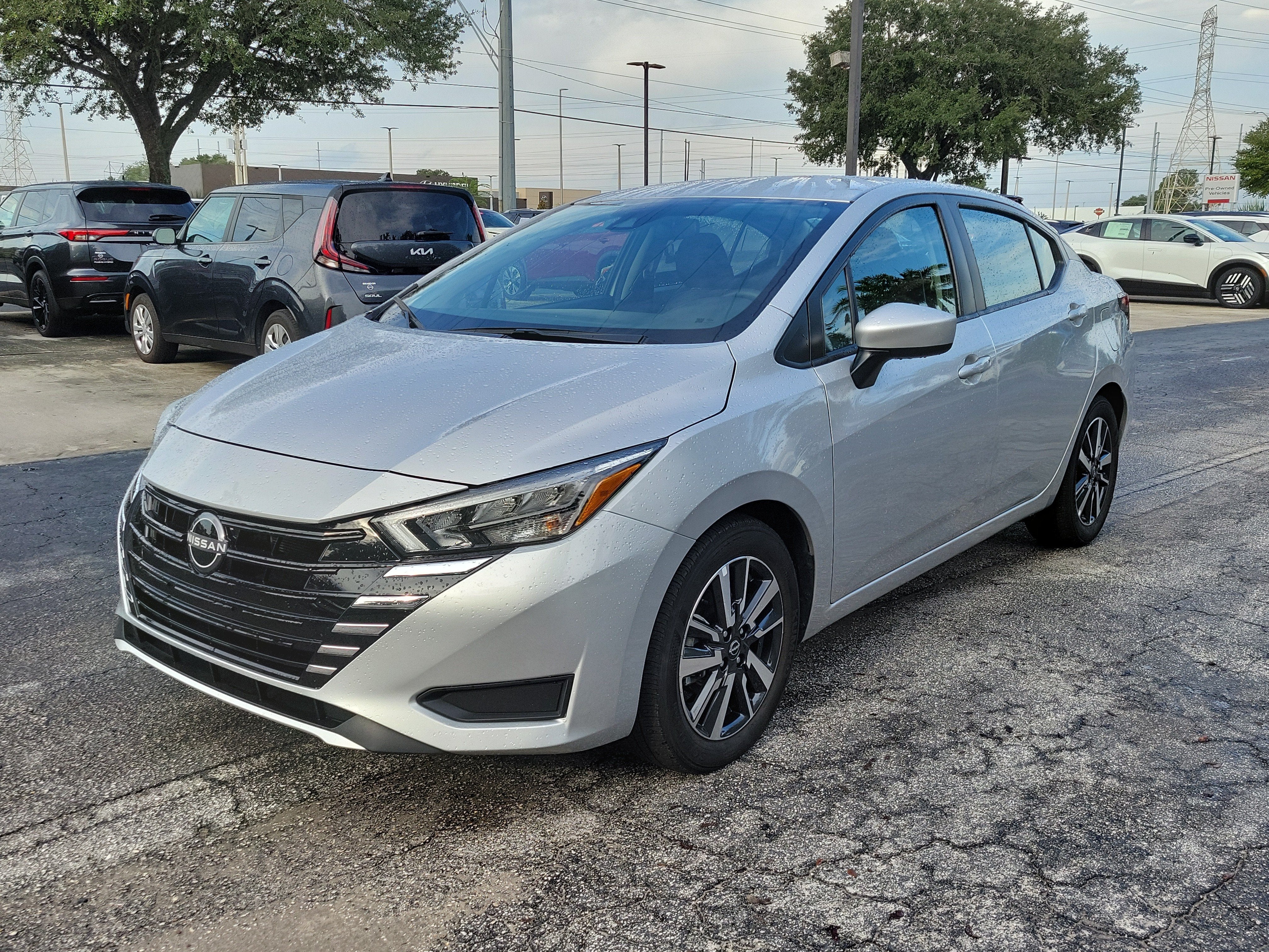 2025 Nissan Versa SV