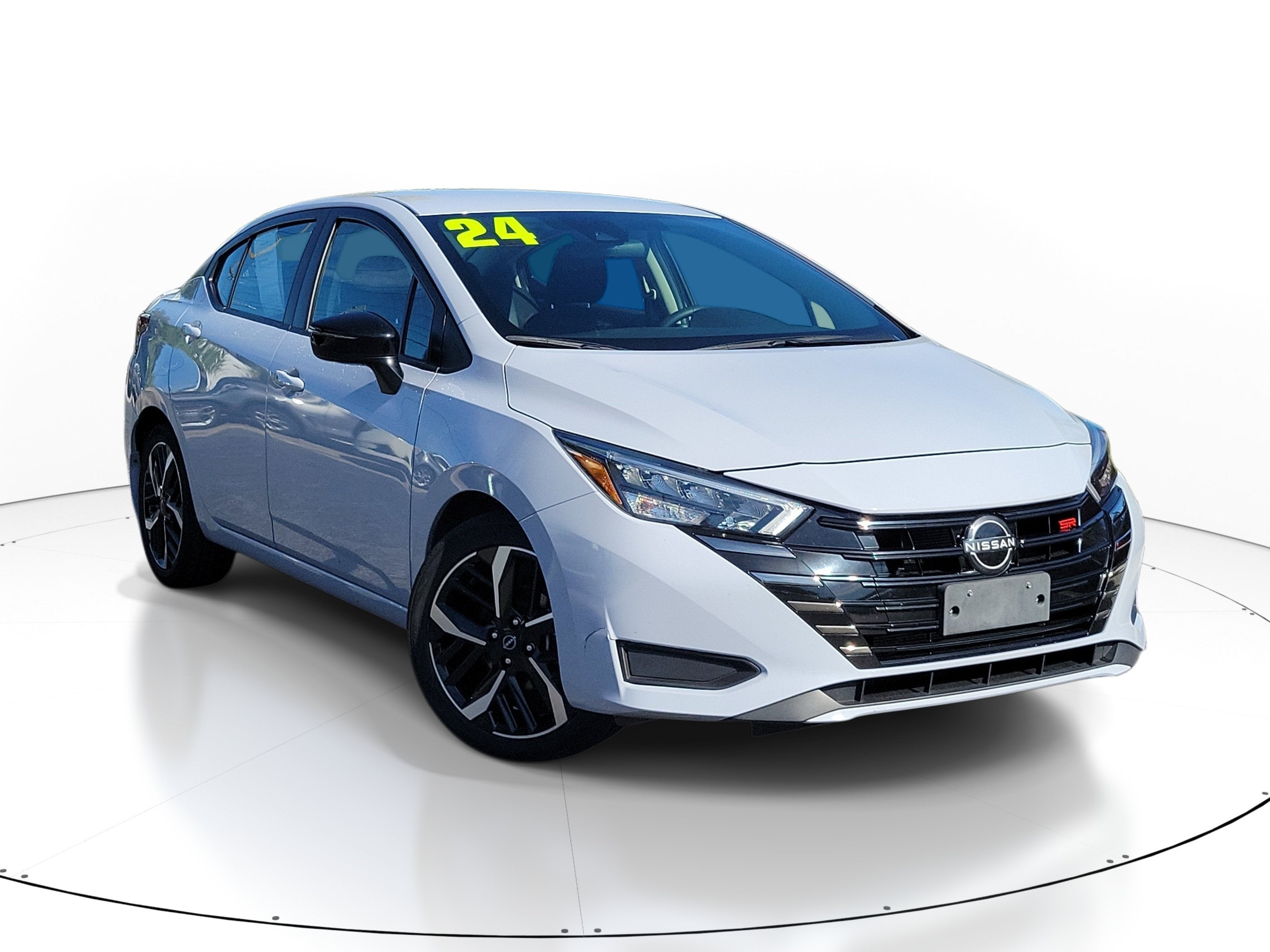 2024 Nissan Versa SR