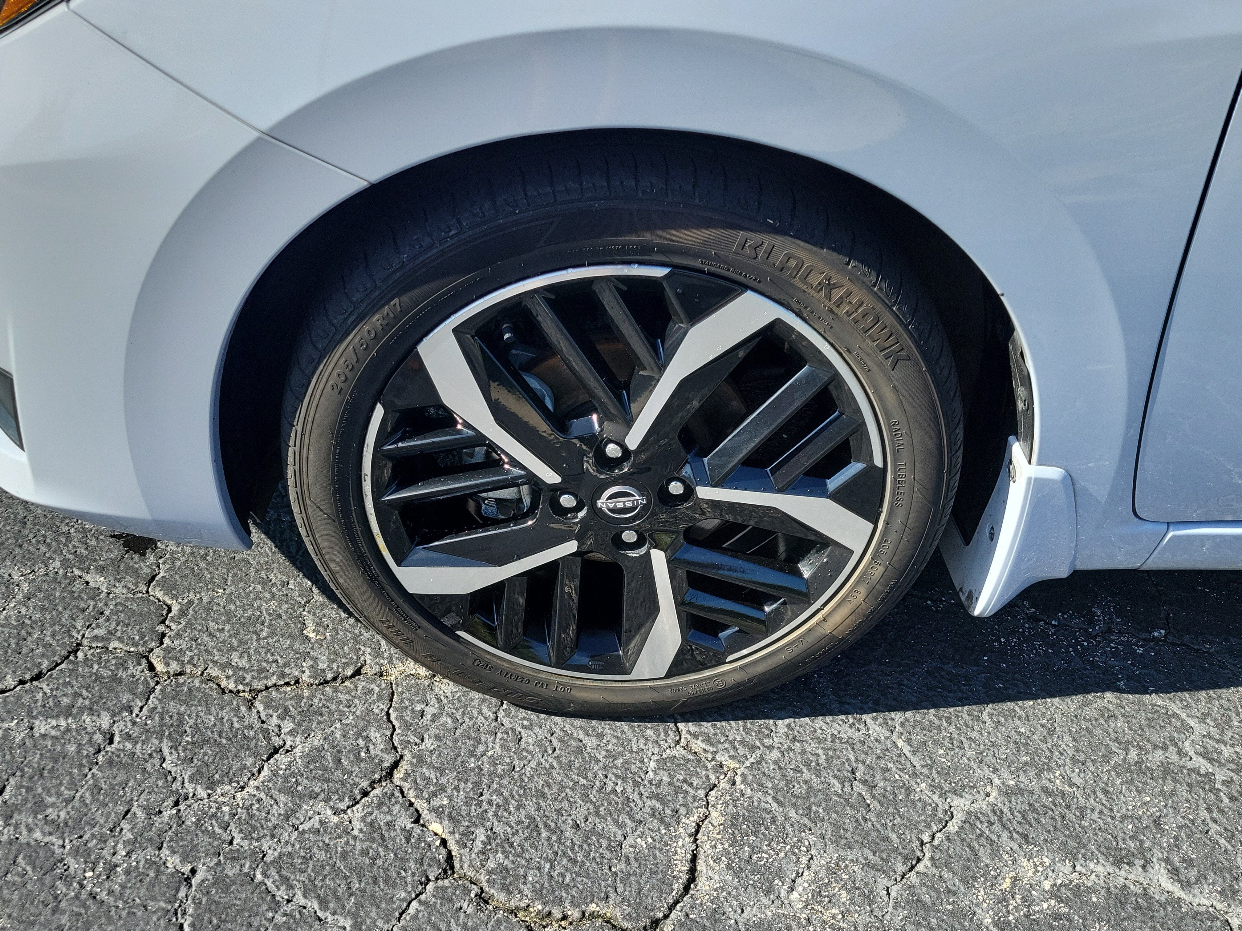 2024 Nissan Versa SR