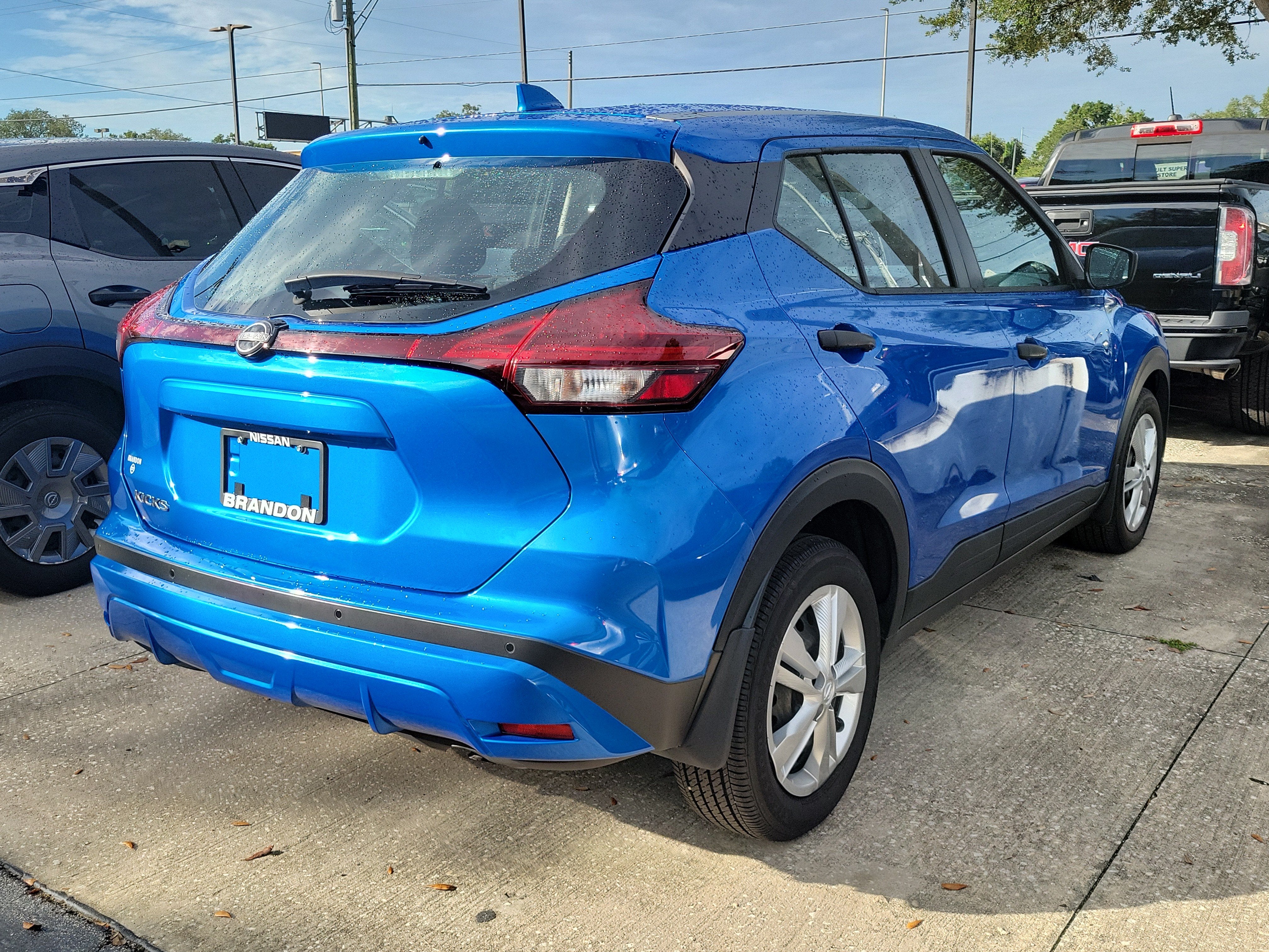 2024 Nissan Kicks S