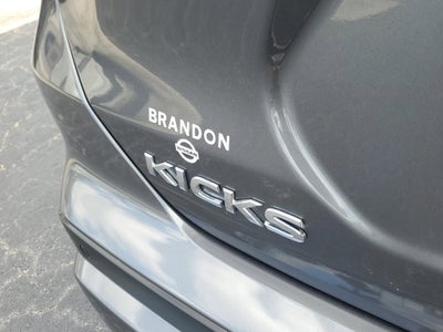 2023 Nissan Kicks SR