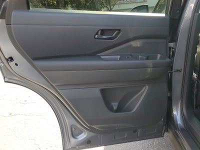 2024 Nissan Pathfinder S