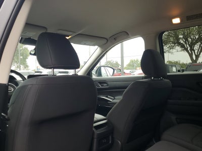 2025 Nissan Pathfinder S