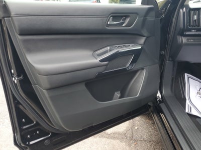 2025 Nissan Pathfinder S