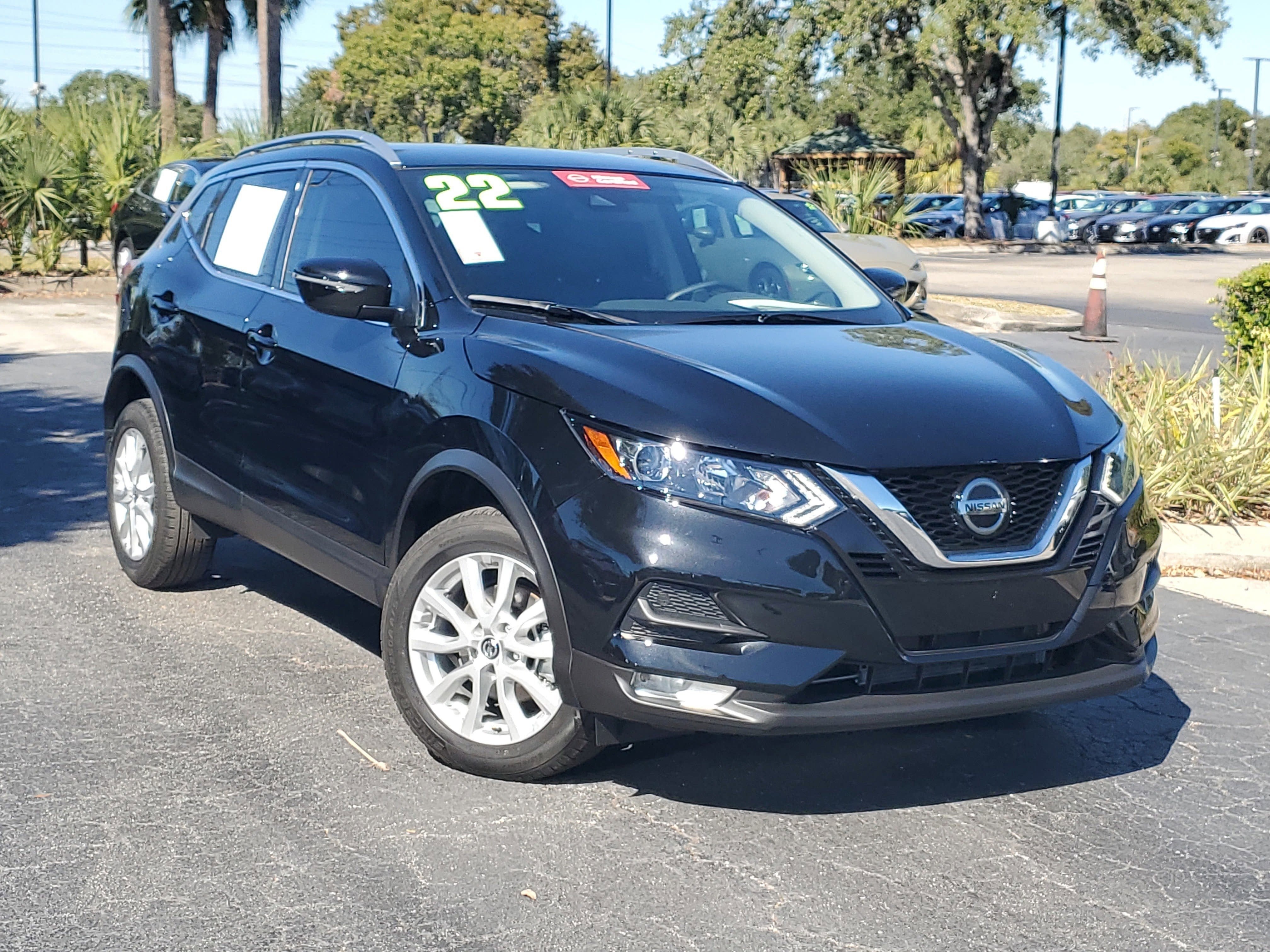 2022 Nissan Rogue Sport SV