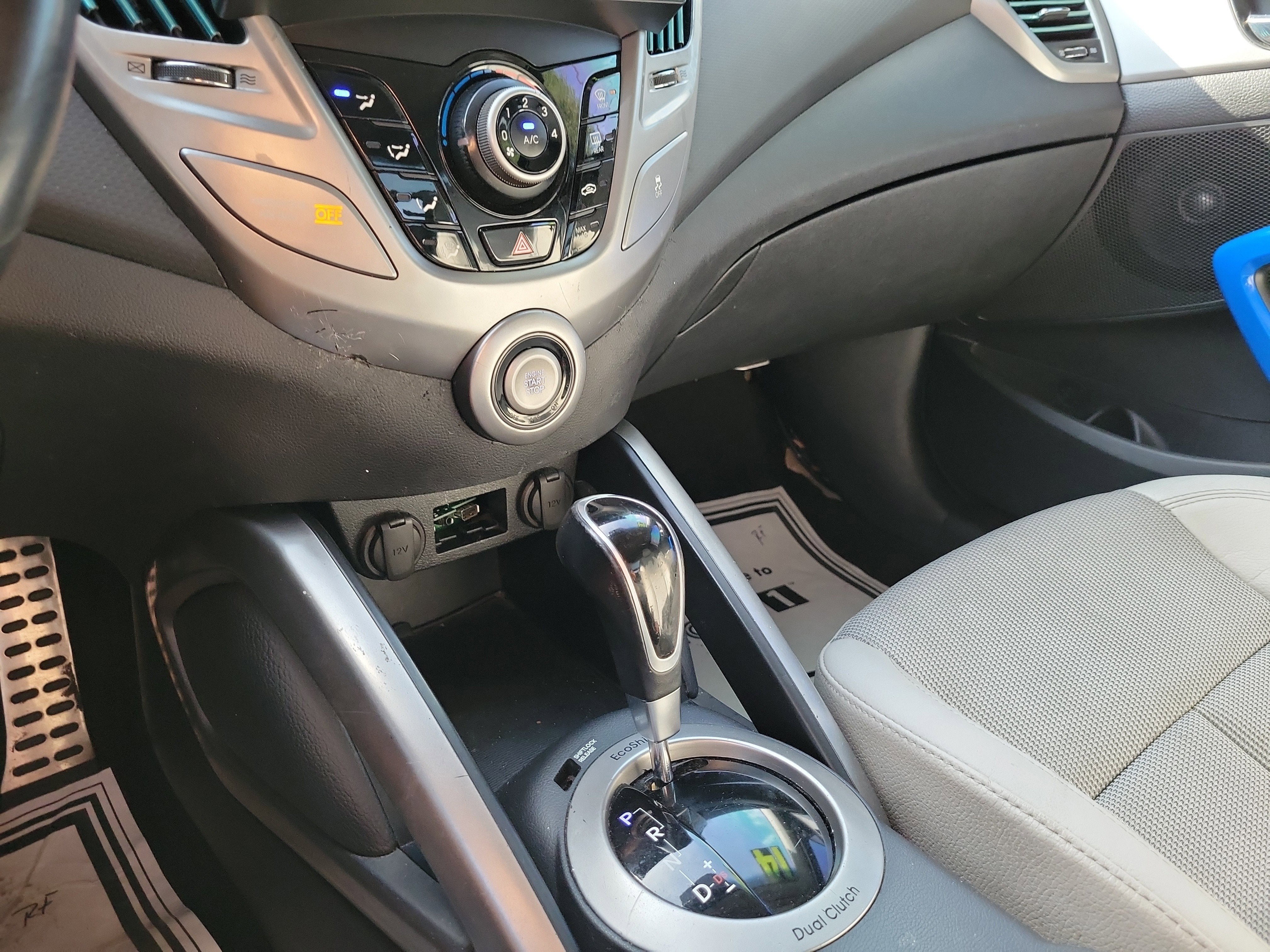 2014 Hyundai Veloster Base