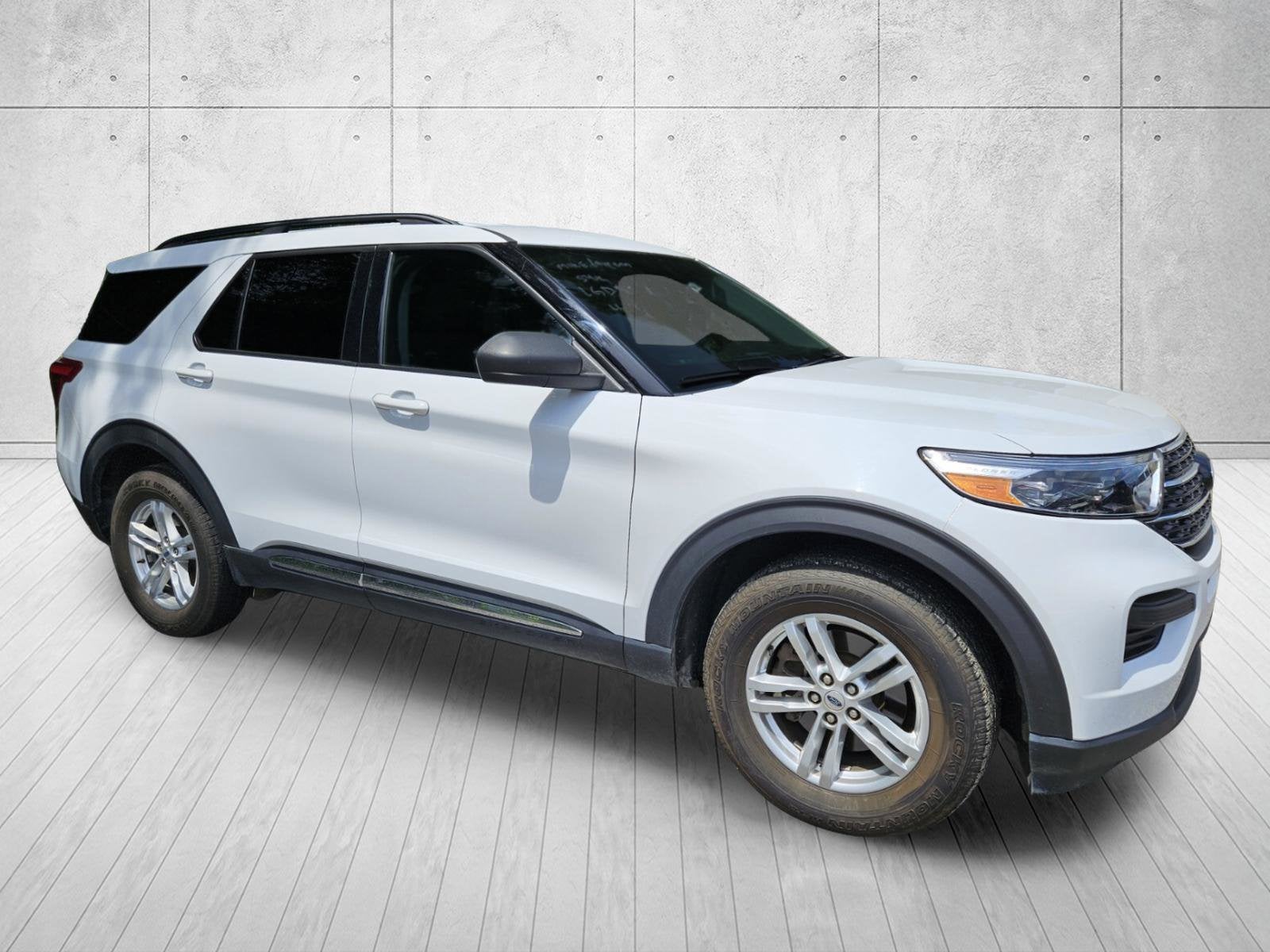 2020 Ford Explorer XLT 4WD's photo
