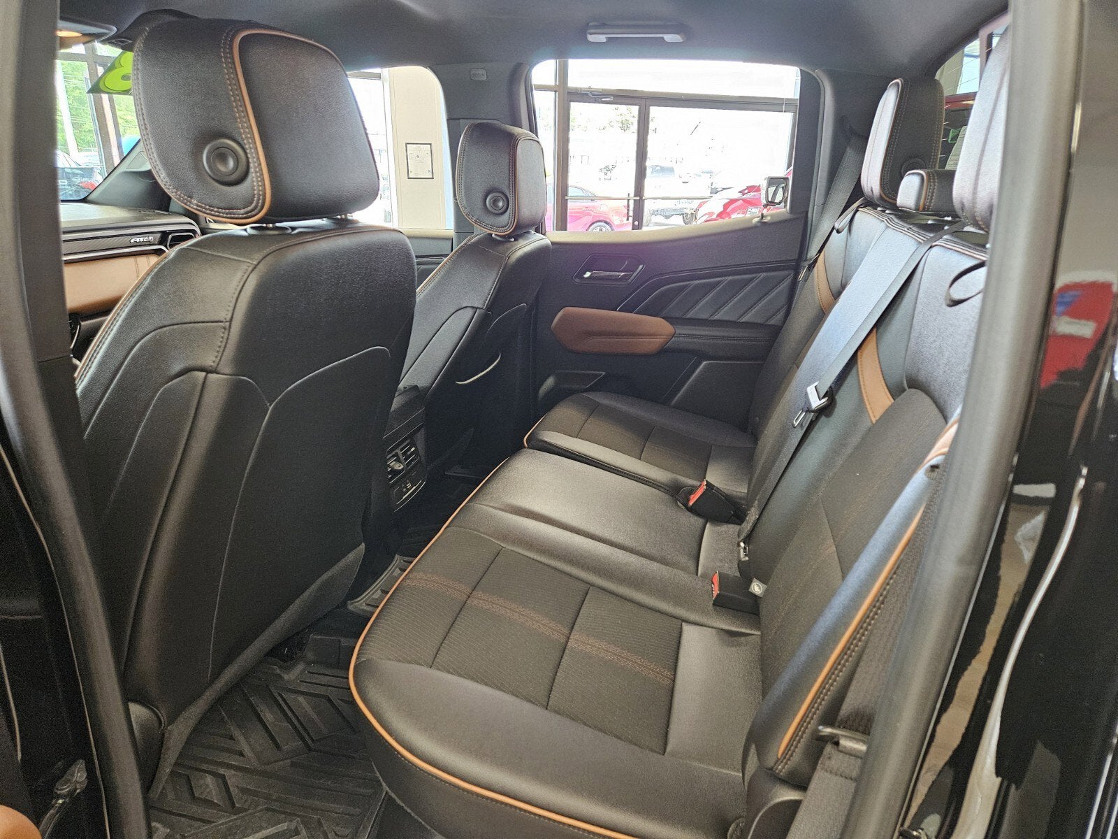 2023 GMC Canyon 4WD AT4