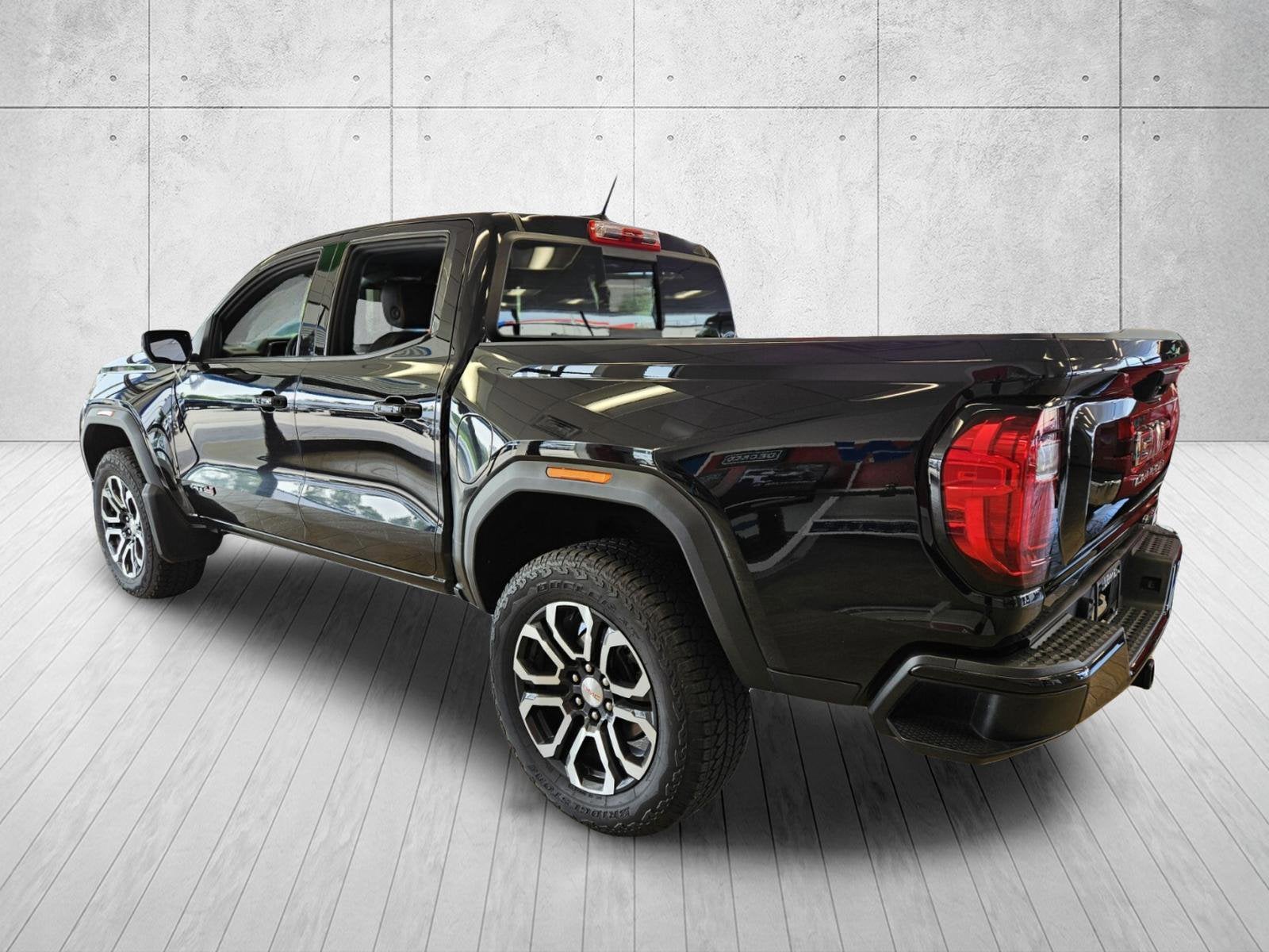 2023 GMC Canyon 4WD AT4