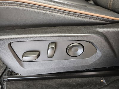 2023 GMC Canyon 4WD AT4