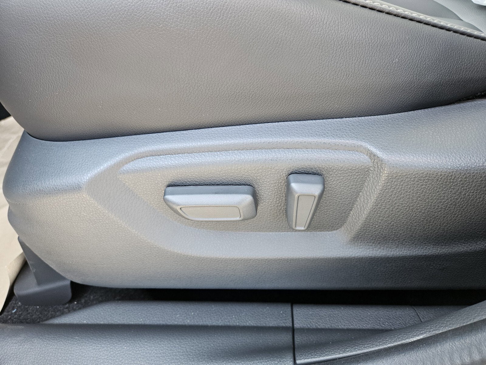 2026 Mitsubishi Eclipse Cross Base