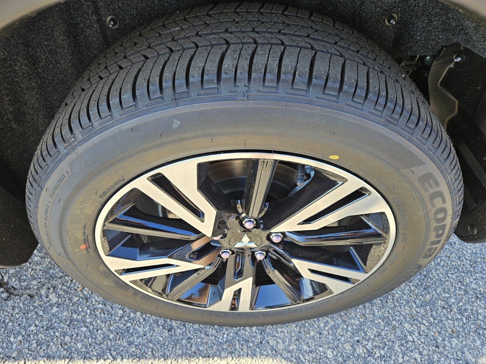 2026 Mitsubishi Eclipse Cross Base