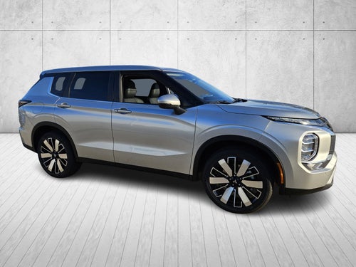 2026 Mitsubishi Outlander Base