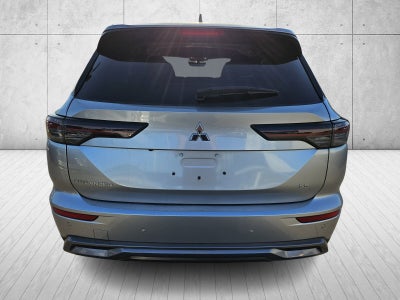 2026 Mitsubishi Outlander Base
