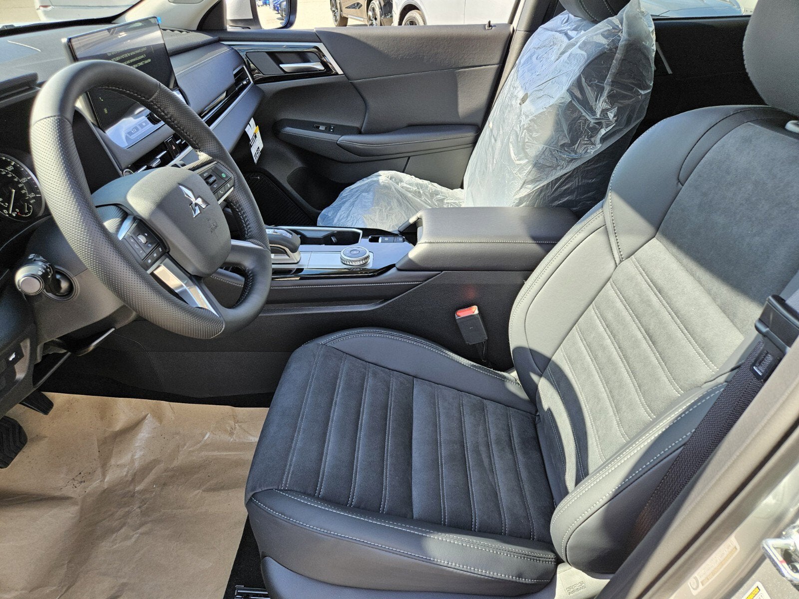 2026 Mitsubishi Outlander Base