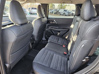 2026 Mitsubishi Outlander Base