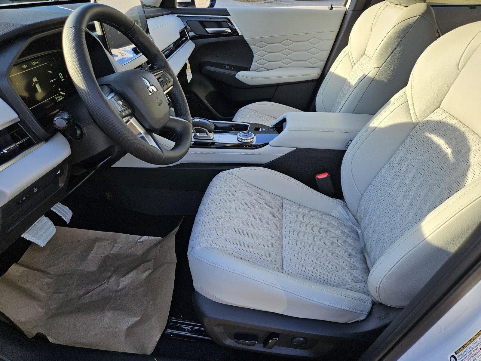 2026 Mitsubishi Outlander SEL