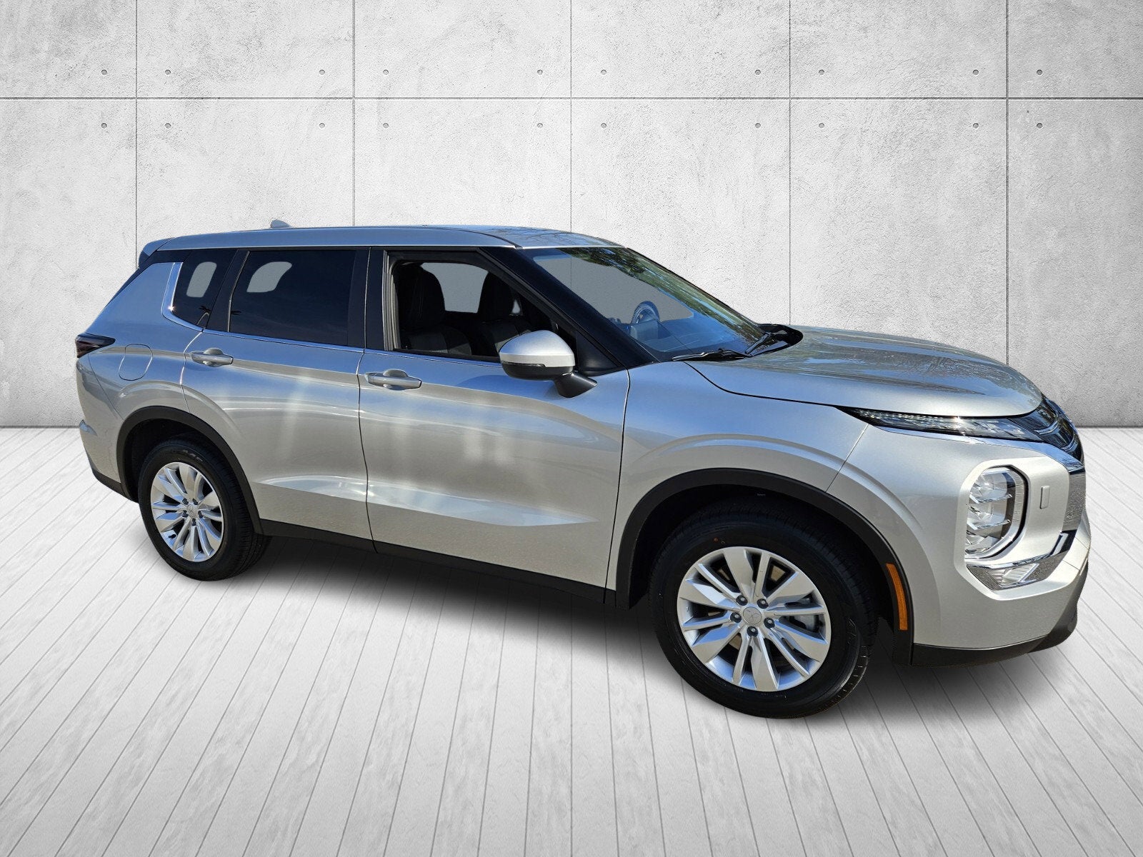 2026 Mitsubishi Outlander ES