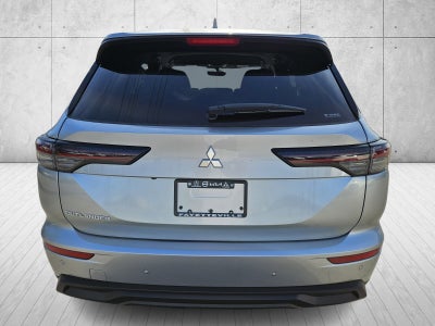 2026 Mitsubishi Outlander ES