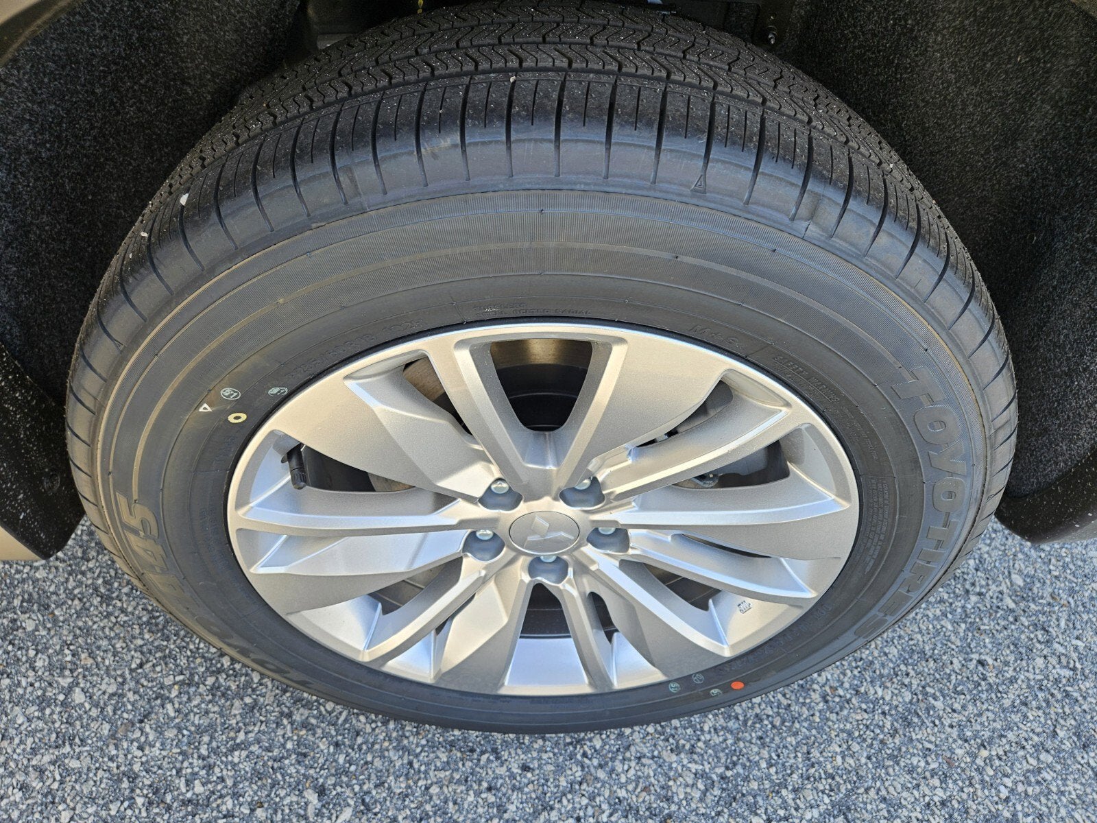 2026 Mitsubishi Outlander ES