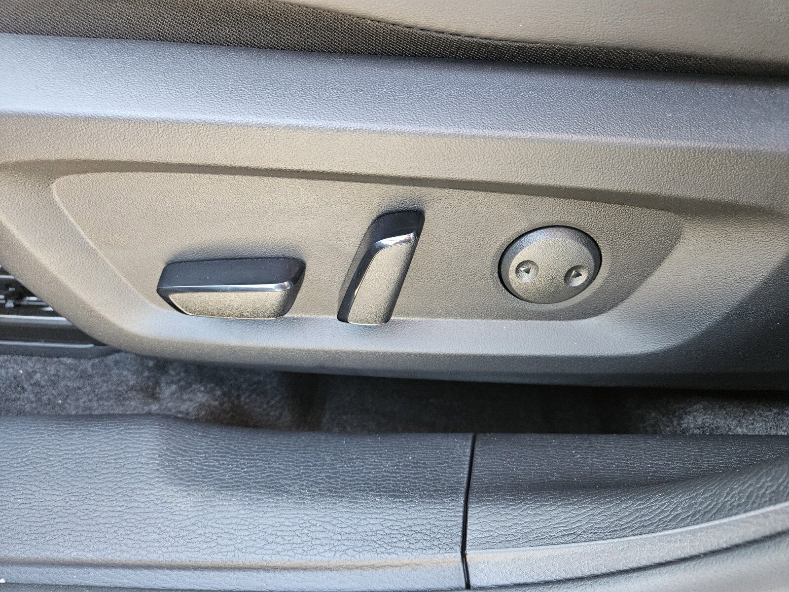 2026 Mitsubishi Outlander Base